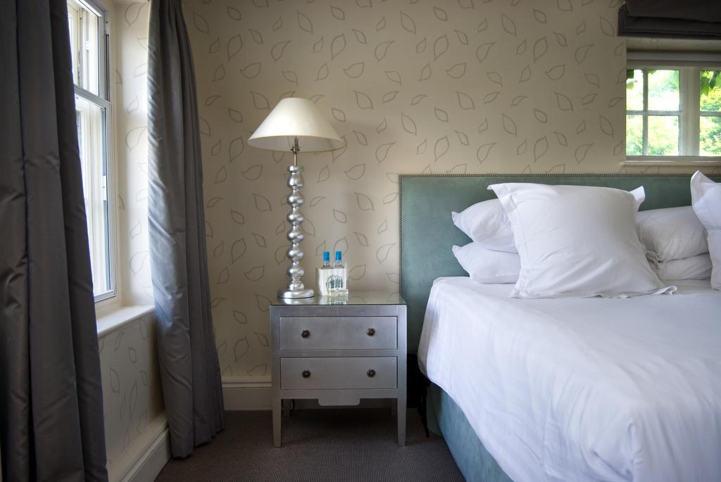 The Old Bridge Hotel Huntingdon Ruang foto
