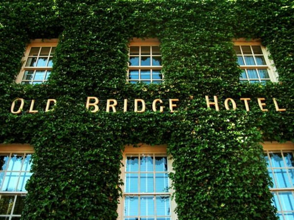 The Old Bridge Hotel Huntingdon Bagian luar foto