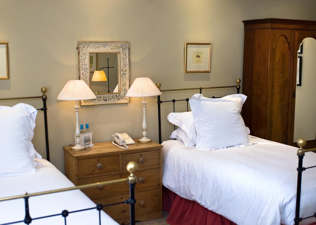 The Old Bridge Hotel Huntingdon Ruang foto